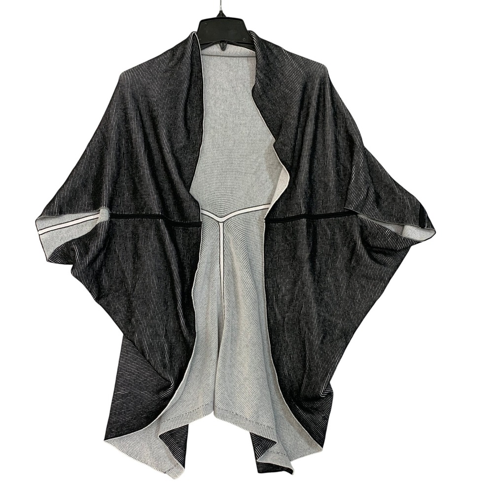 Lululemon Women's One Size Black White Open front Cardigan Ribbed Batwing